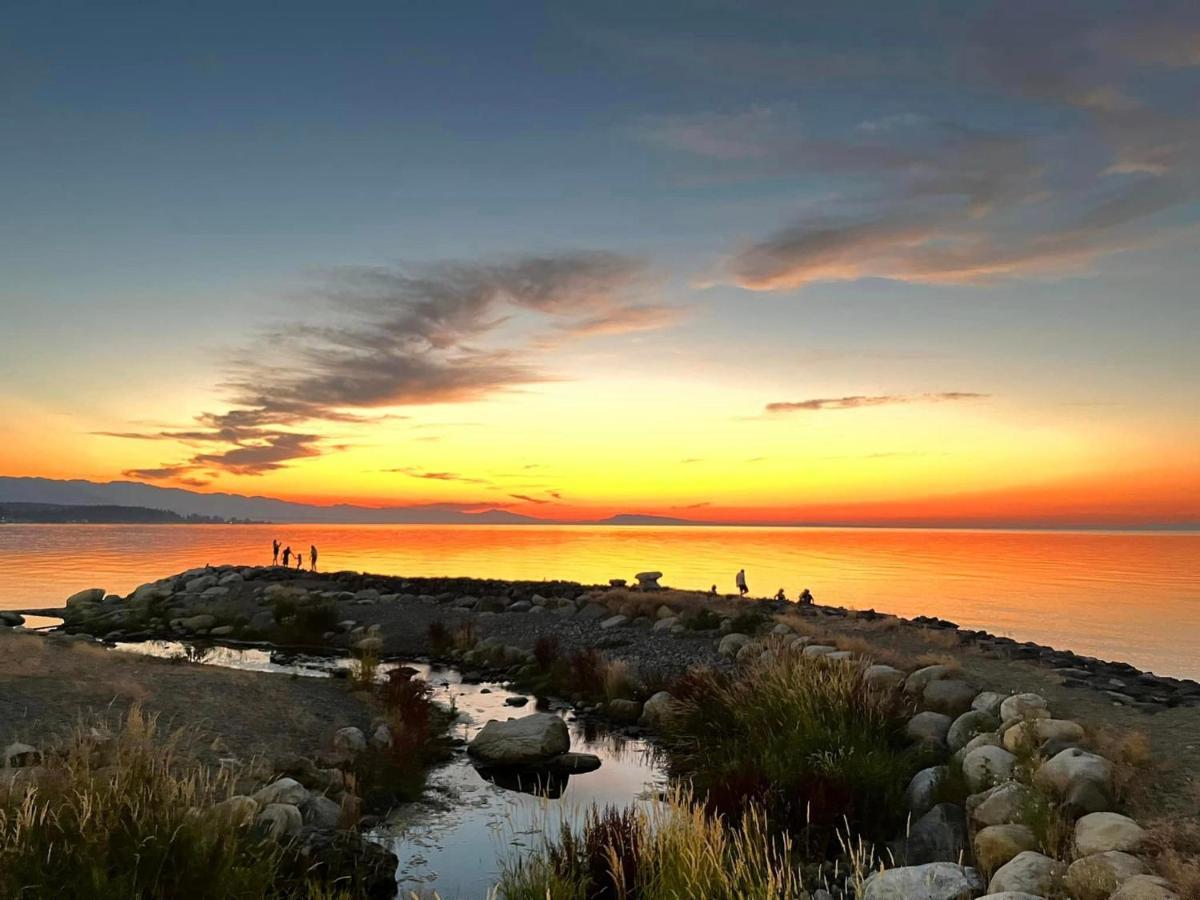 Oceanside Manor - Fancy Room - Golf Course & Beach View Qualicum Beach Exteriör bild