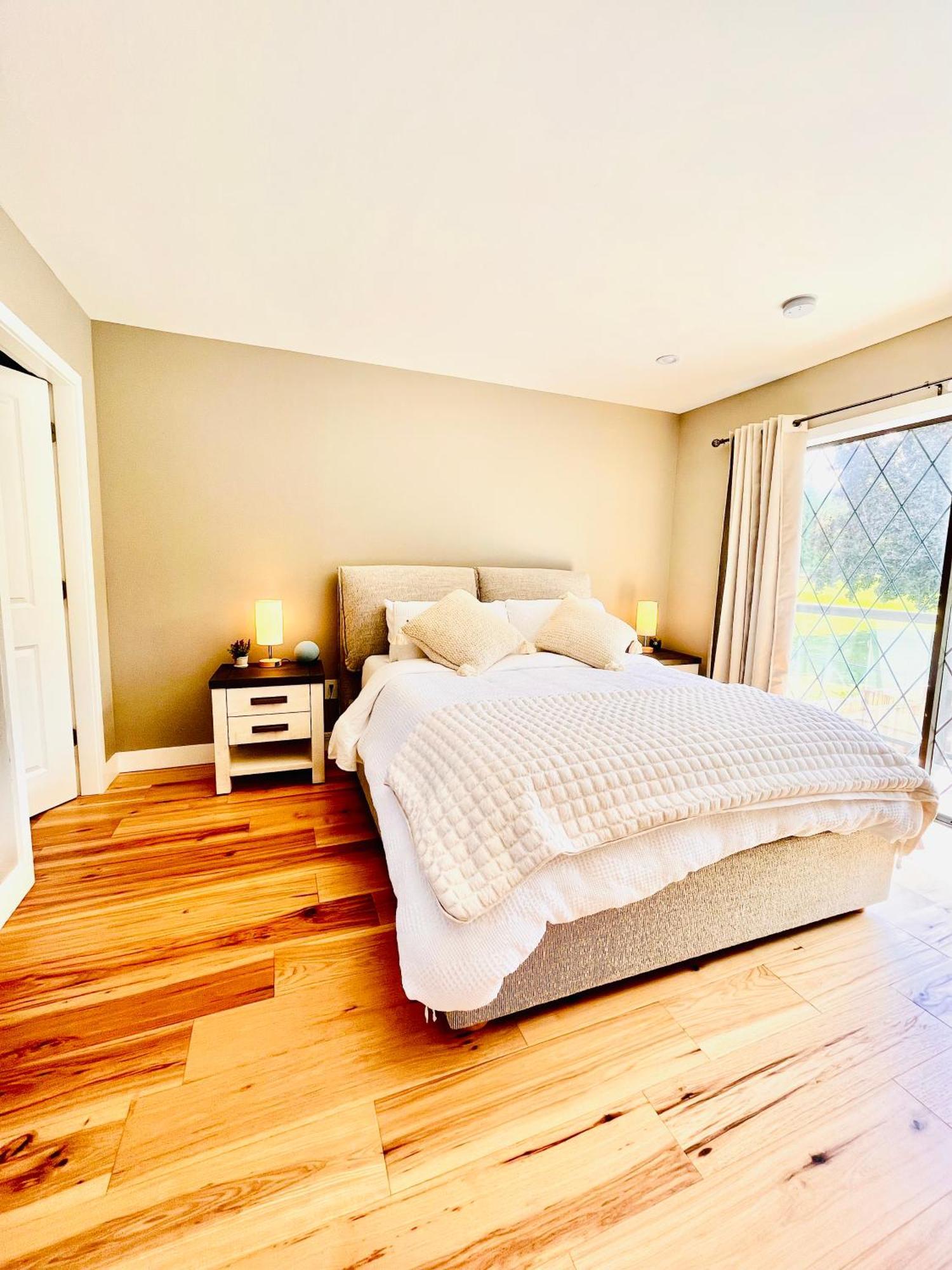 Oceanside Manor - Fancy Room - Golf Course & Beach View Qualicum Beach Exteriör bild