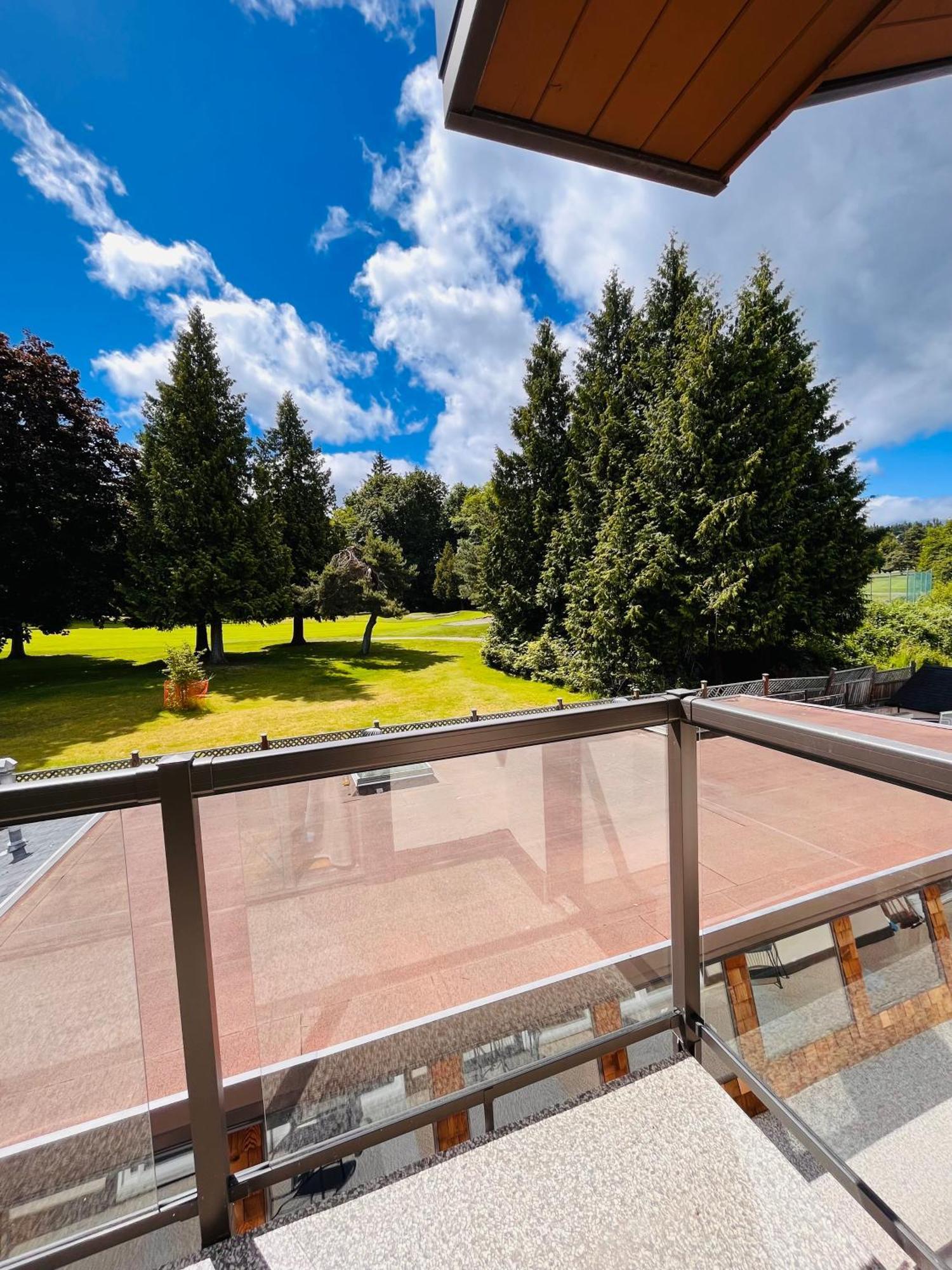 Oceanside Manor - Fancy Room - Golf Course & Beach View Qualicum Beach Exteriör bild