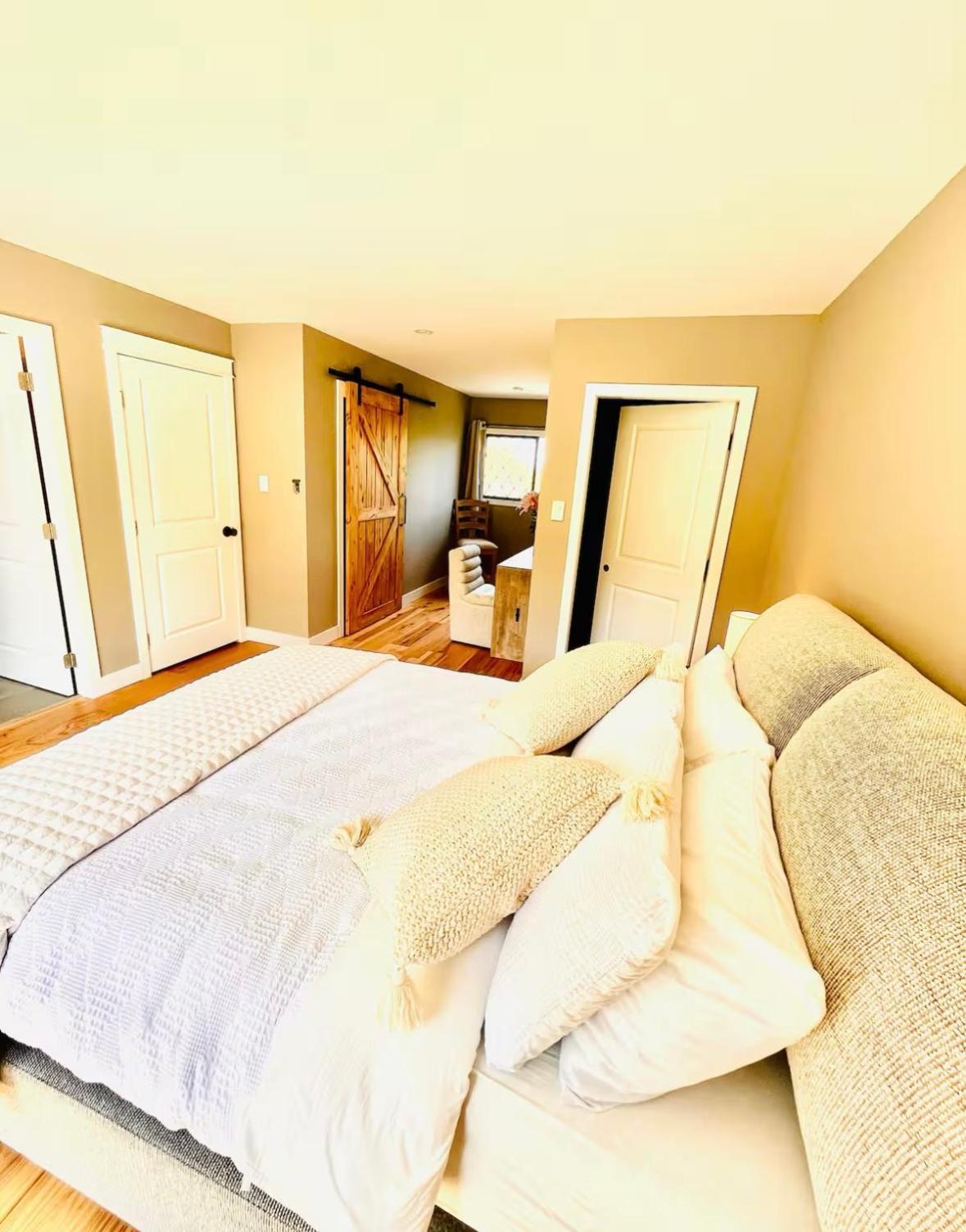 Oceanside Manor - Fancy Room - Golf Course & Beach View Qualicum Beach Exteriör bild